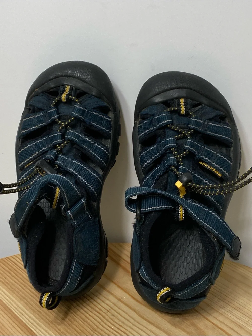 Keen Hiking Sandals Water Shoes Blue Kids Youth Size 12